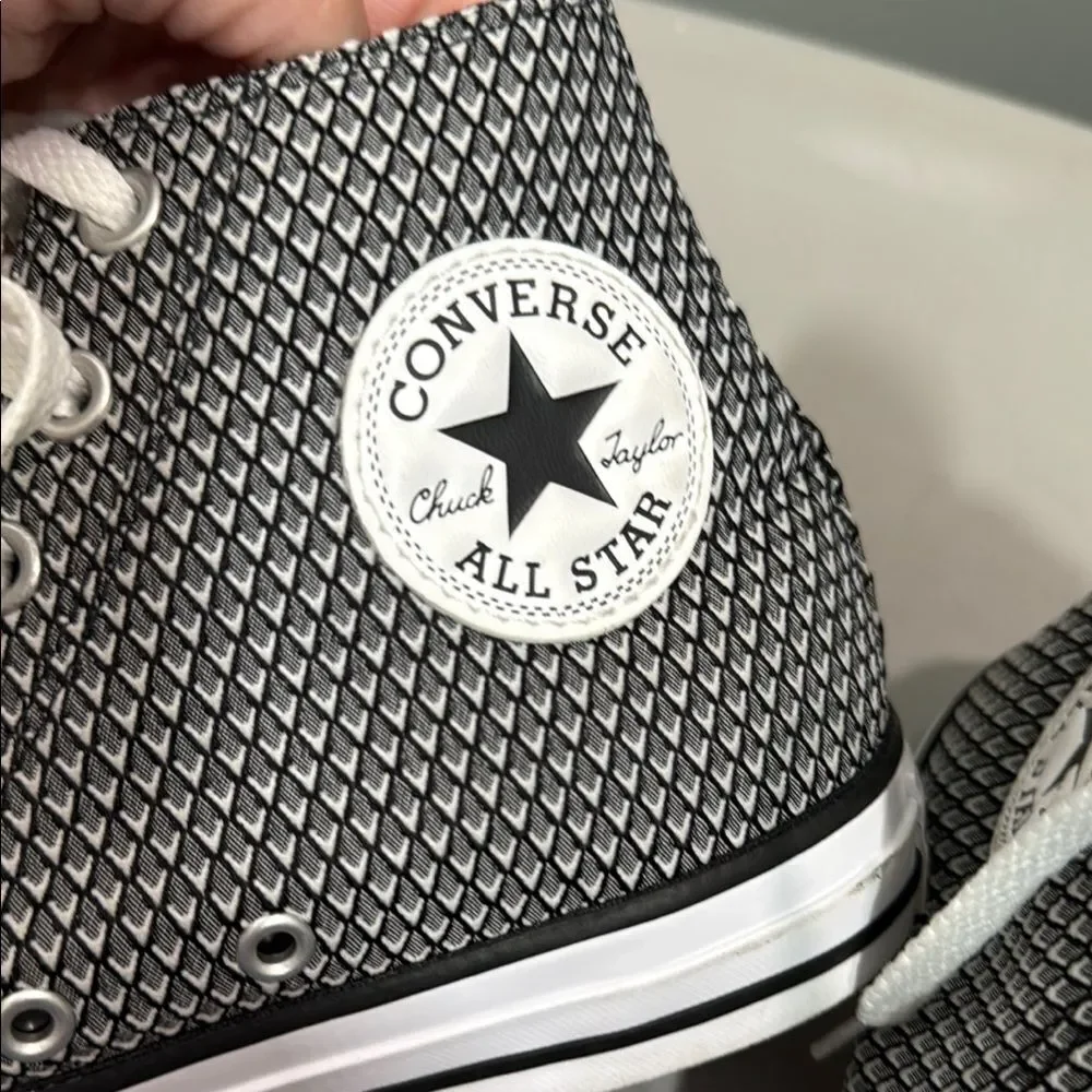 Converse Chuck Taylor High Top Sneakers Black White Pattern Size 8